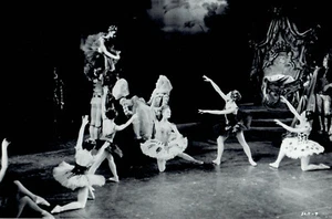 1968 Original Photo Royal Ballet Dancers performing in "The Sleeping Beauty" - Picture 1 of 2