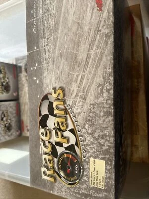 2003 年 Jimmie Johnson #48 Lowe’s Power of Pride 1/24 比赛迷精英白金 — 第 1/3 张图片