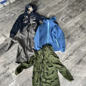 4 Jacken Gr.134/140 - Bild 1 von 6