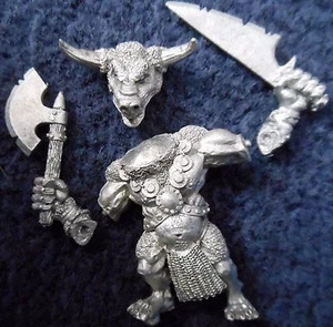 1998 Chaos Beastman Minotaur with Additional Hand Weapon 2 Citadel Beastmen Army - Picture 1 of 2