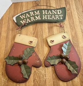 Country Kitchen Holiday Wall Sign Warm Hands Warm Heart Oven Mitts with Holly - Picture 1 of 2