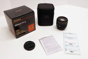 Sigma 30mm f/1.4 DC EX Lens for Canon EF - Beautiful Condition - Picture 1 of 18