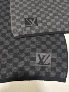 LOUIS VUITTON 100% Wool Damier Grey & Black Scarf Made In Italy - Picture 1 of 8