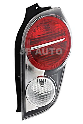 Luz trasera chispa lado del pasajero Chevrolet 2013-2015 Foto 1 de 4