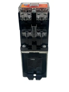 Allen-Bradley 700S-DCP530Z24 24 V DC Sicherheitssteuerrelais - Serie D - Bild 1 von 6