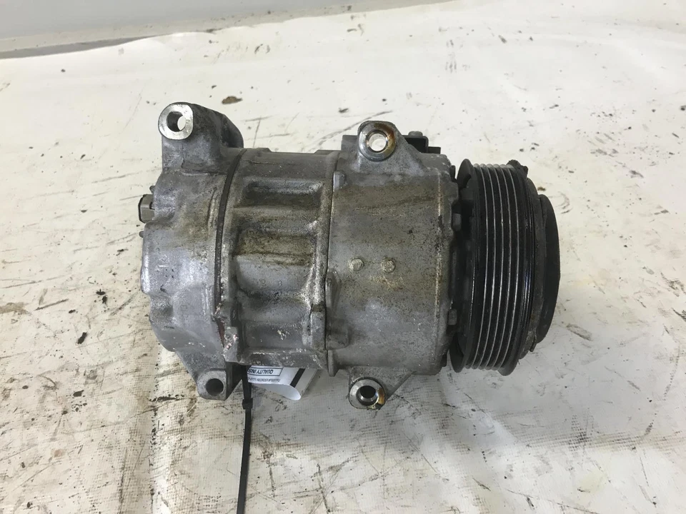 Compresor de aire acondicionado usado se adapta a: Toyota Sienna 2017 6 cilindros grado B Foto 1 de 4