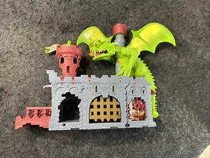 Matchbox Playset Dragon Castle Adventure Mattel 2006 No track or Accessories - Picture 1 of 7