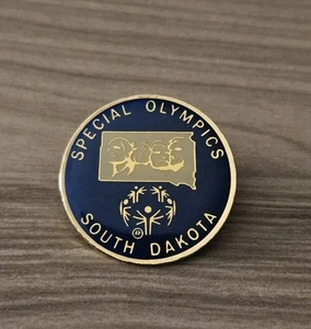 Vintage Special Olympics South Dakota Hat Lapel Pin - Picture 1 of 2