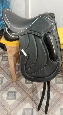 New Black Leather Dressage Mono Flap Changeable Gullets Horse Saddle, 17 17.5 18 - Image 1 of 2