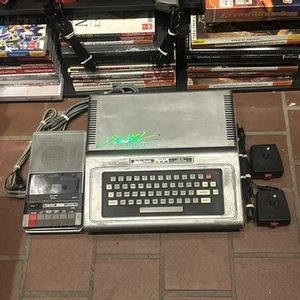 Tandy Radio Shack TRS-80 Color Computer + Joysticks & Cassette Drive *TESTED* - Bild 1 von 24