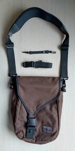 Tom Bihn Ristretto iPad Cocoa/Cayenne Vertical Messenger Bag 11" Tablet Laptop - Picture 1 of 6