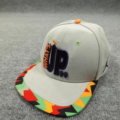 Gorra Jordan Jumpman con correa trasera para hombre talla única gris Space Jam What's Up Jock Foto 1 de 4
