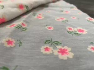 Tela de Costura Vintage Blanco Rosa Flocado Flores 3 Piezas Remanente Muñeca Ropa - Imagen 1 de 3