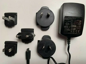 RIM BlackBerry 5v Micro USB Wall Charger International Bundle HDW-17957-003 - Picture 1 of 5