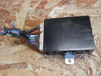 Toyota Lexus GS300/400 1997 02JDM Aristo JZS16 control de cerradura de puerta trasera ECU OEM Foto 1 de 4