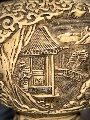 Jarrón chino de cinabrio escenas detalladas hombres mayores niños florero firmado Foto 1 de 4