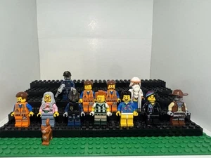 The LEGO Movie Minifigures (FREE SHIPPING ON ORDERS $20+) - Picture 1 of 15