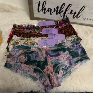 Hanky Panky Conjunto de 4 Bragas Ropa Interior Pantalones Cortos de Encaje Animal Estampado Floral M Nuevas con Etiquetas - Imagen 1 de 10