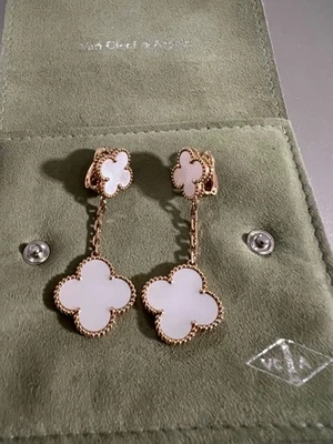 Pendiente VAN CLEEF & ARPELS Oro Rosa Madreperla 2 Motivos Alhambra Mágica Foto 1 de 4