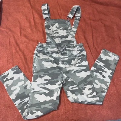 Cat & Jack Girl's Camo Ultimate Stretch Overalls‎ Size 6X Small - Image 1 of 4