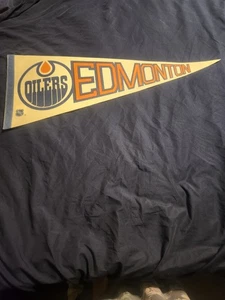 VINTAGE FRÜHE 1980ER JAHRE EDMONTON OILERS NHL HOCKEY WIMPEL FLAGGE  - Bild 1 von 3