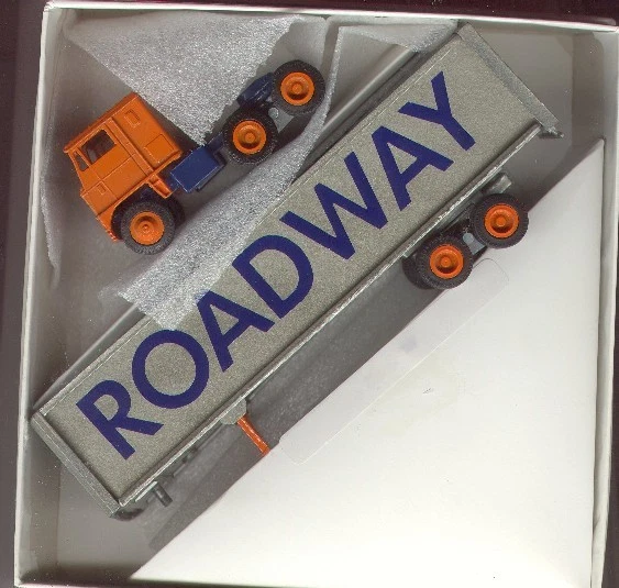 Roadway Express '72 Winross Truck - Image 1 of 1