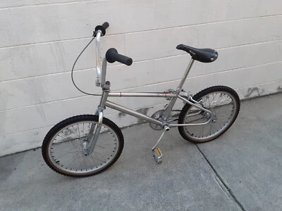 Old School Hutch Junior Bmx Bike Super Rare Collector Piece 1983 Or 4 - Image 1 of 4