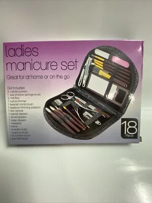 18 piezas. Juego de manicura para damas en un bonito estuche con cremallera Foto 1 de 4