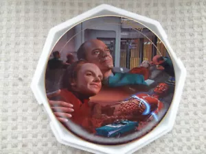 1996 STAR TREK VOYAGER Hamilton Collector Plate- LIFE SIGNS - Picture 1 of 4