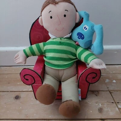  Blues Clues Steve and Blue With Chair Plush Sings Works 1999 Vintage  Foto 1 de 4