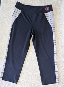Marvel By Her Universe Captain America Logo Capri Leggings Navy Blau Damen... - Bild 1 von 8