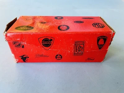 Kit diecast camión de leche Divco escala 1/87 Nostalgic Miniatures Foto 1 de 4