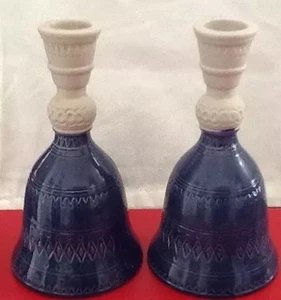 Par de candelabros cónicos de cerámica con sello y campana de cena azul A149 - Imagen 1 de 4