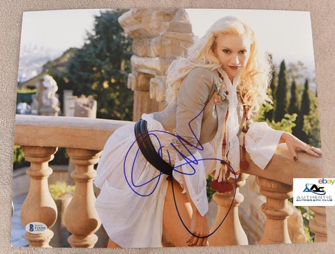 GWEN STEFANI AUTOGRAPH SIGNED 11x14 PHOTO NO DOUBT BECKETT BAS Cover