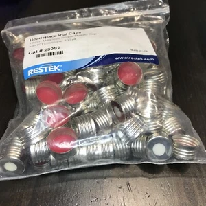 Restek Magnetic Vial Cap with Screw Thread Total of 200 Caps - Picture 1 of 11