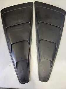 2pcs 1/4 Quarter Side Window Louvers Scoop Cover Vent Fit For 05-14 Ford Mustang - Picture 1 of 5