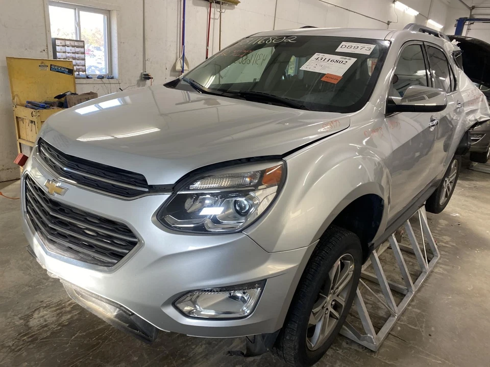 Used Washer Fluid Reservoir fits: 2017 Chevrolet Equinox solid neck Grade A Foto 1 de 4