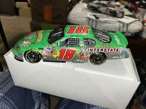 Action die cast 1/24 Scale Bobby Labonte #18 interstate batteries 2005 MC - Picture 1 of 8