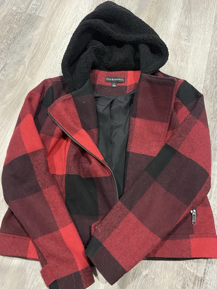 Rock & Republic Women’s/Junior’s Cropped Plaid Jacket Size Medium - Image 1 of 1