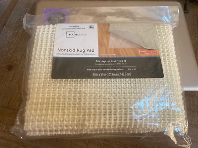 全新 Mainstays Non-Skid 40 英寸 x 59 英寸面霜 / Off 白色地毯垫 适用于 4' x 6' 地毯 — 第 1/2 张图片