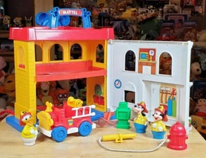 Little People Mickey Mouse Fire Station Walt Disney Firefighter Mattel Goofy - Picture 1 of 12