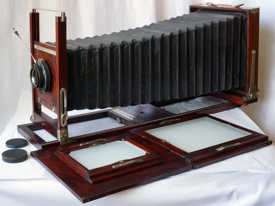 Cámara terrestre Gundlach Korona 8x10 con lente GOERZ DAGOR 12 PULGADAS F6,8 apenas usada Foto 1 de 4