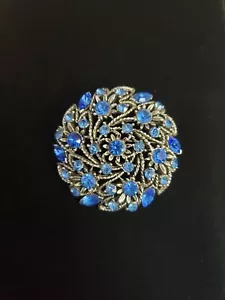 Vintage Round Silver Tone Blue Rhinestone Floral Flower Swirl Brooch Pin - Picture 1 of 12