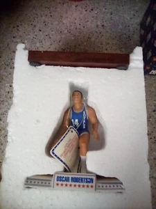 Oscar Robertson: Milwaukee Bucks - Estatuilla de impresiones deportivas 6-1/2" *Abierto* - Imagen 1 de 2