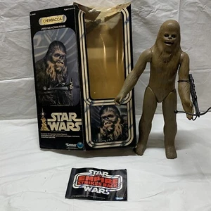 RARA Figura Vintage 1977 Kenner Star Wars Chewbacca 15" pollici con Arcobaleno in scatola - Foto 1 di 8