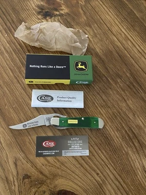 Estuche XX JOHN DEERE HUESO VERDE BRILLANTE RUSSLOCK 6-20-2025 Modelo 61953LSS (NUEVO) Foto 1 de 4