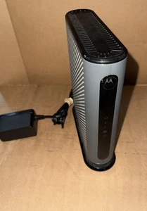 Motorola MB8600 DOCSIS 3.1 Gig-Speed Cable Modem Approved by Comcast Xfinity Cox - Picture 1 of 3