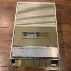 Vintage Realtone Cassette Recorder And Case Model 7612 Tested and Working Clean - Picture 1 of 6