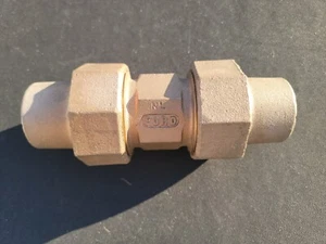 FORD METER BOX 1-1/2" FLARED BRASS COUPLING C22-66-NL - Picture 1 of 3