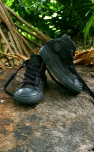 Converse Chuck Taylor All Star klassisch schwarz Hi Top KLEINKIND GRÖSSE 5 - Bild 1 von 4